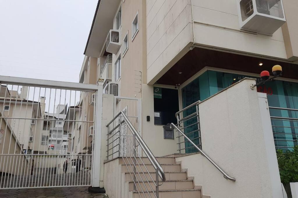 Apartamento A 200M Da Praia Ingleses, Predio Com Piscina Florianópolis Eksteriør bilde